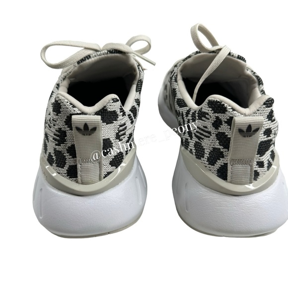 Adidas Swift Run 22 Leopard Cheetah Print Black White Running Shoes Size 6.5 - Picture 4 of 8